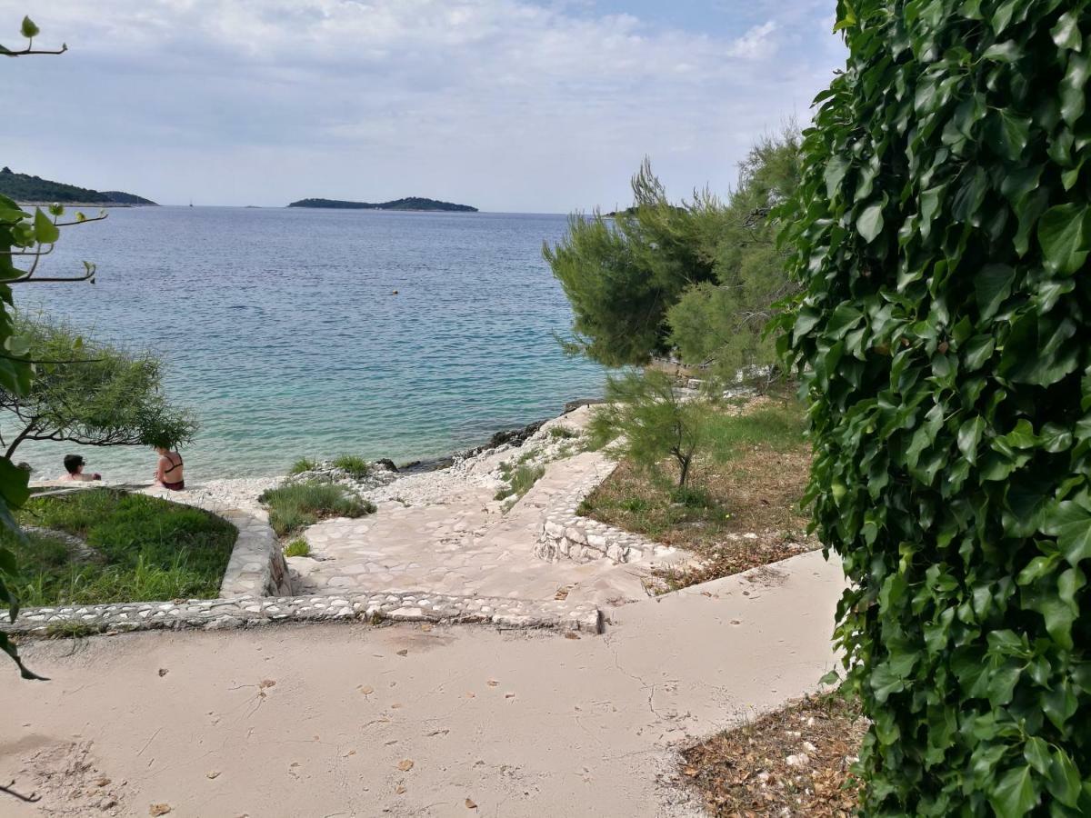Natalija Διαμέρισμα Rogoznica  Εξωτερικό φωτογραφία